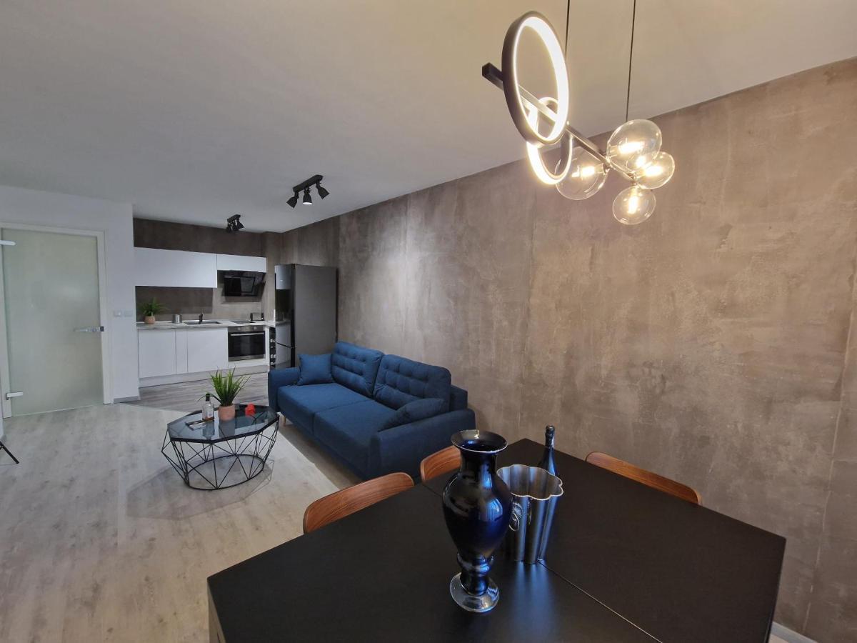 Marsselis Luxe Port Apartment Varna ภายนอก รูปภาพ