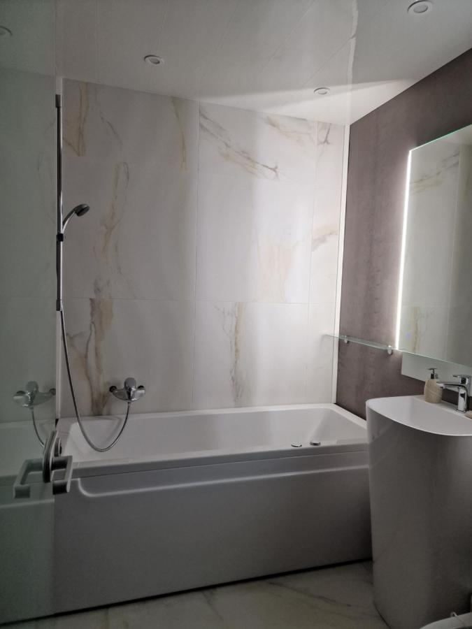 Marsselis Luxe Port Apartment Varna ภายนอก รูปภาพ